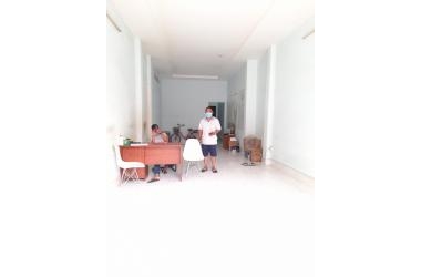 Bán Nhà Mặt Tiền Lạc Long Quân 5 Tầng Dài 17m giá quá rẻ 14 tỷ
